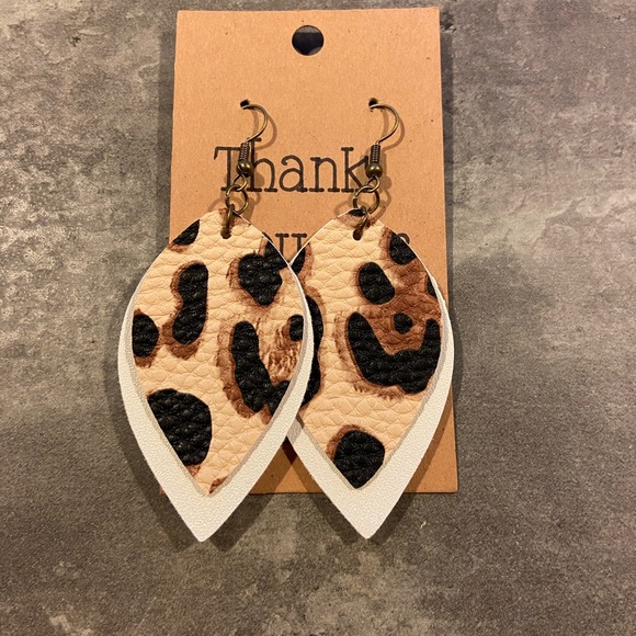 ALNEIO earrings - Picture 1 of 2